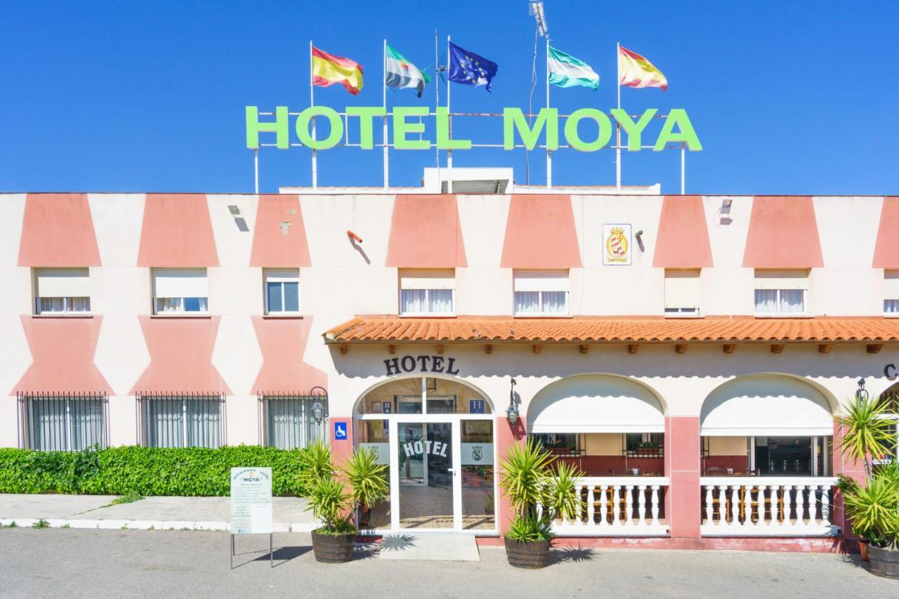 Hotel Moya Monesterio Bagian luar foto